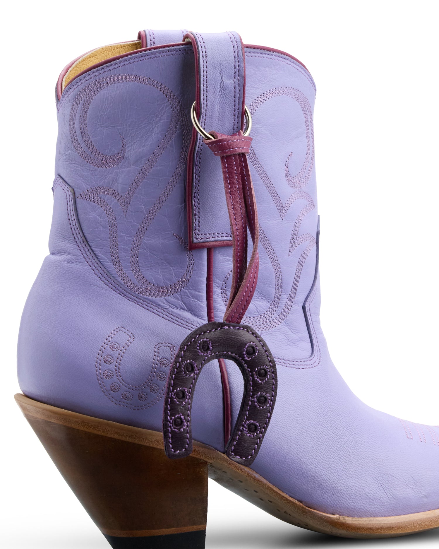 HORSESHOE SHORT
